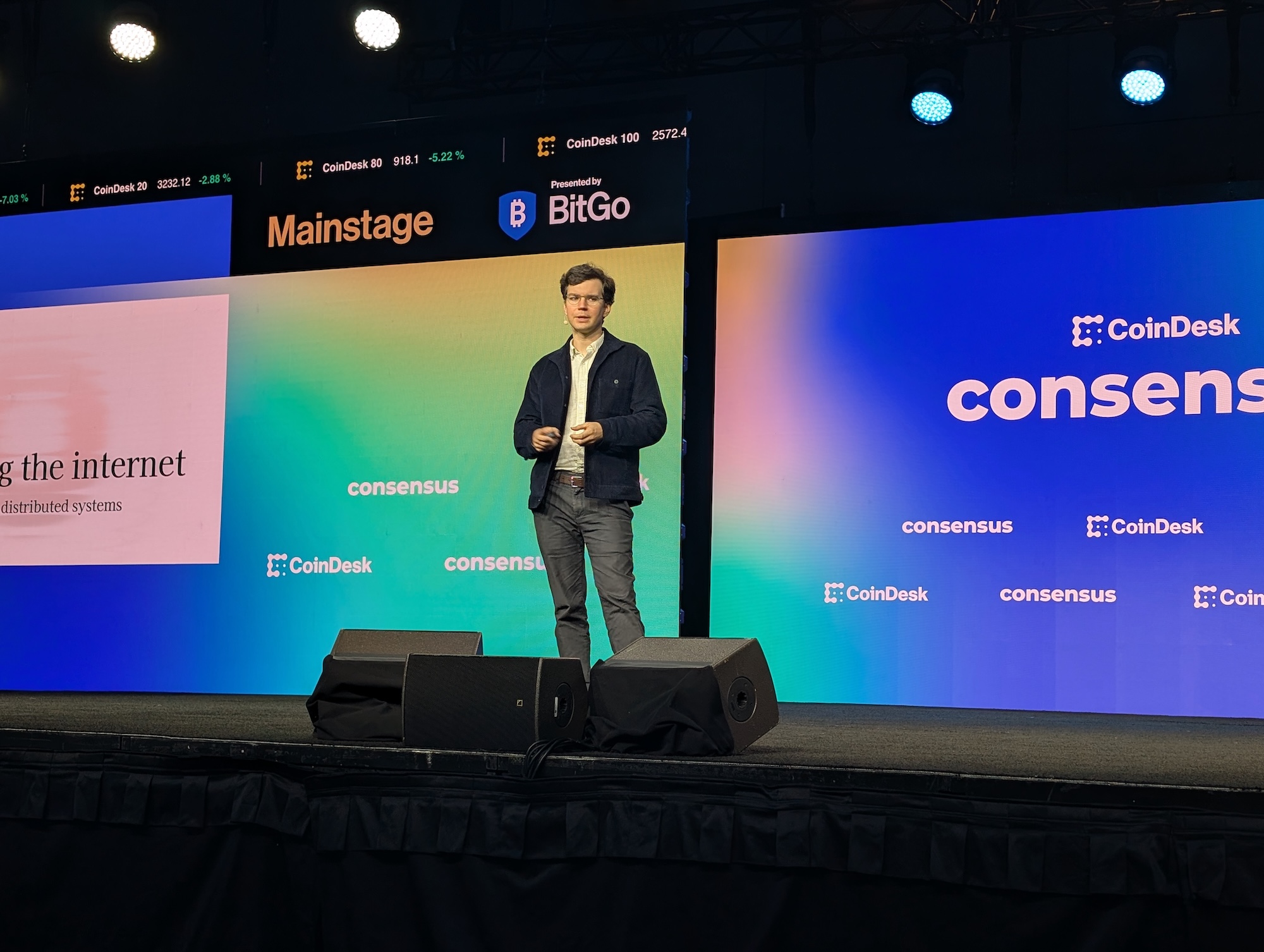 Коммуникации, телекоммуникации, консенсус