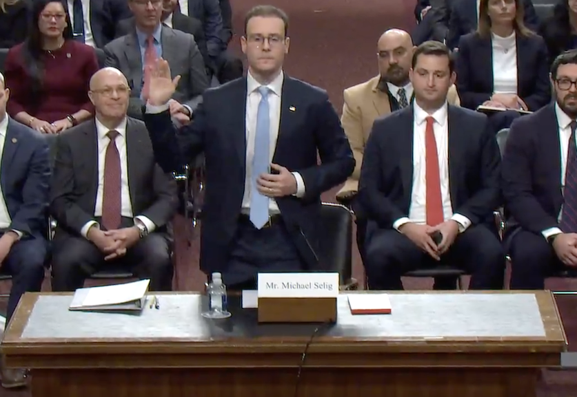 Уряд, Сенат, SEC, CFTC, США